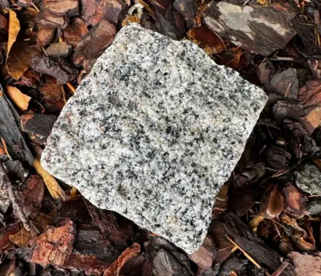 Žulová dlažební kostka (mozaika) 5/7 cm z říčanské růžové žuly